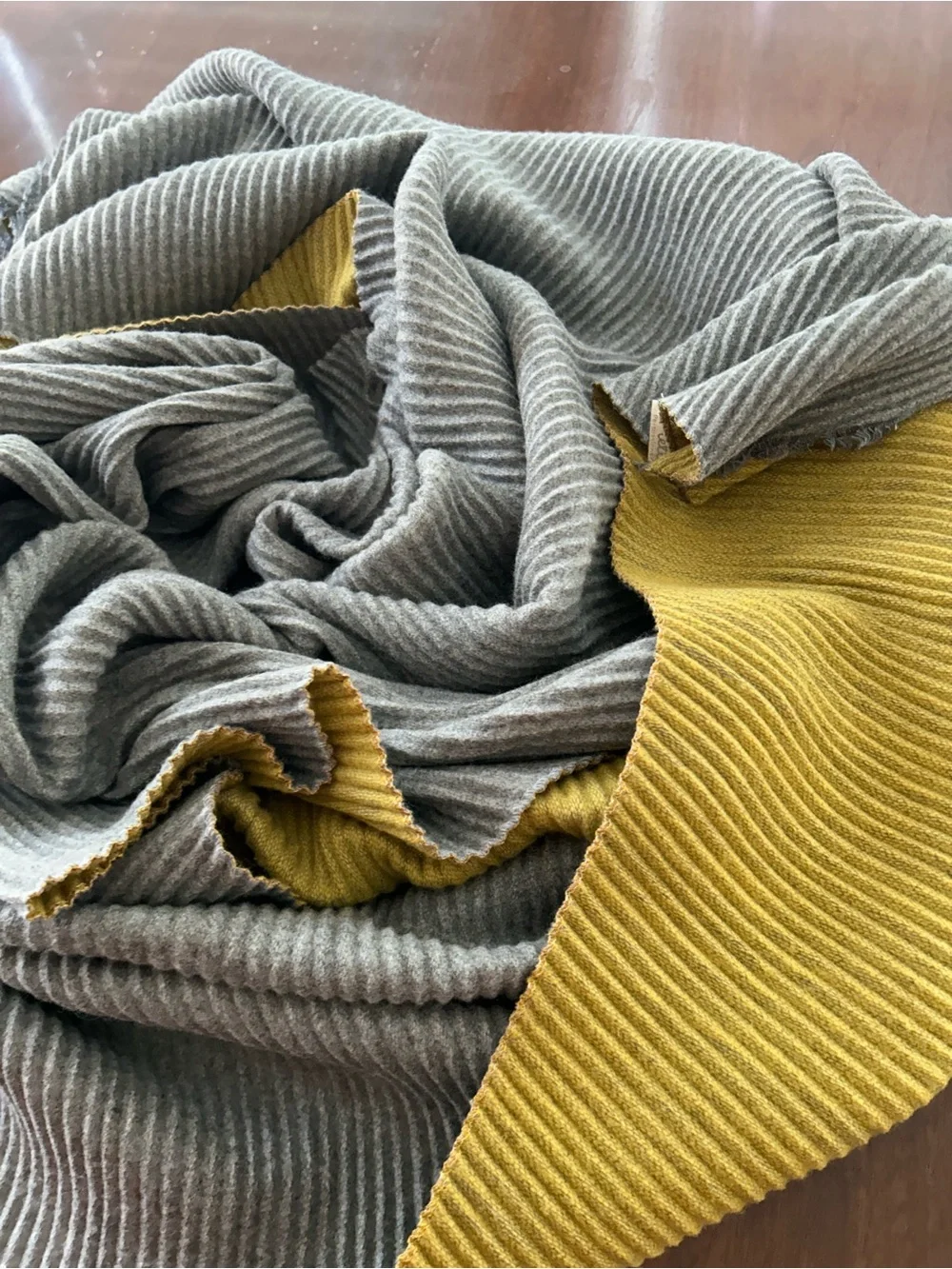 Pretty Persuasions Grey and Mustard Ribbed Scarf 24“ x 80“